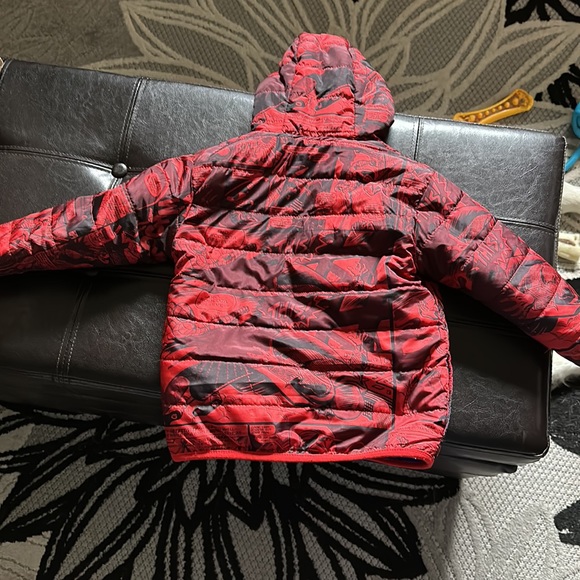Marvel Spider-Man, size 2T reversible jacket - Picture 4 of 6